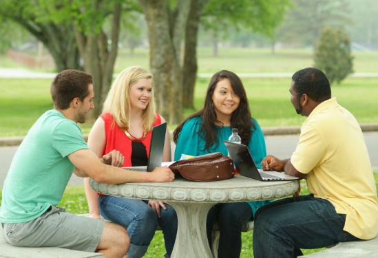 Hỏi thăm sức khỏe bằng tiếng anh 