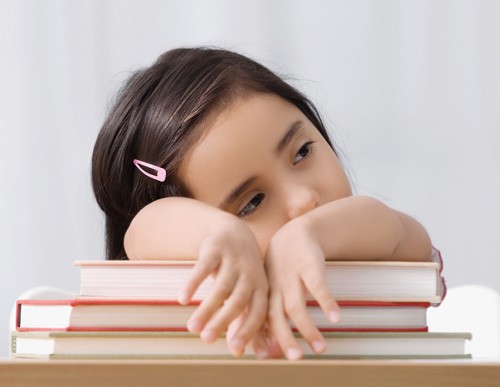 Có thể là hình ảnh về một hoặc nhiều người và văn bản cho biết 'Ba mẹ sẽ trả lời như thế nào khi con nói: "Mẹ ơi, conkhông không muốn học"'