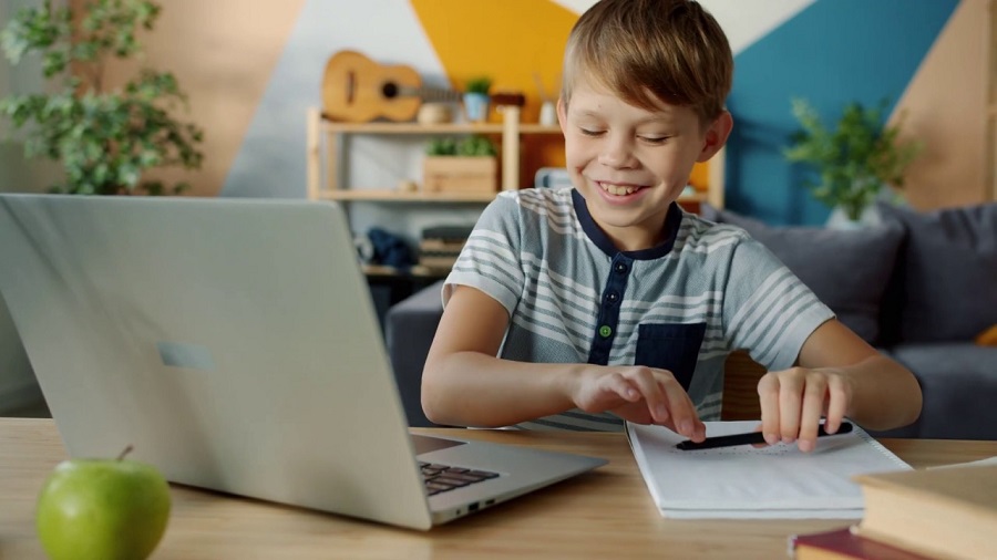 Học tiếng Anh trực tuyến có thể giúp ích cho tương lại của trẻ em như thế nào?