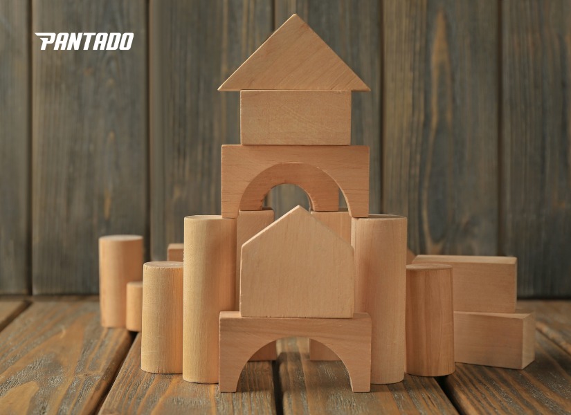 “Made of” dùng khi vật liệu tạo nên sản phẩm vẫn giữ nguyên trạng thái