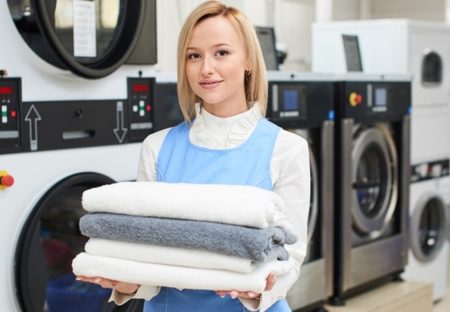 mẫu câu tiếng Anh giao tiếp tại hiệu giặt là