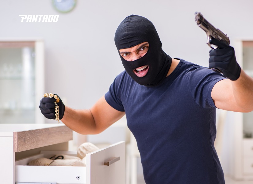 “Robber” là kẻ cướp bằng bạo lực