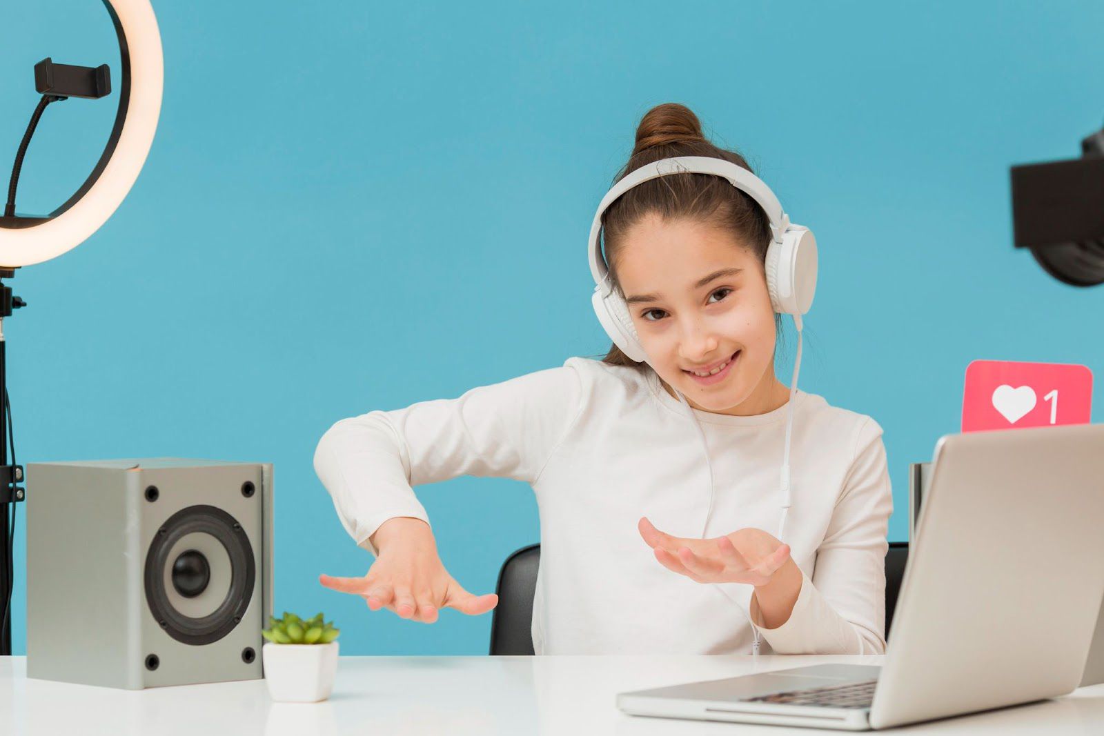 có nên cho con học tiếng anh trực tuyến